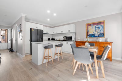 /international/au/3-20-huth-street-labrador-qld-151411740/