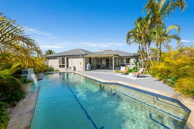 /international/au/22-dallow-crescent-helensvale-qld-151432708/