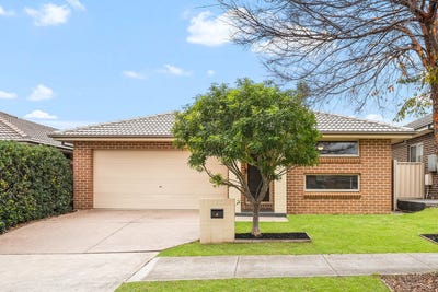 /international/au/4-skelton-street-oran-park-nsw-148538360/