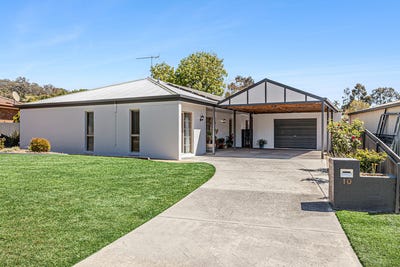 /international/au/10-livingstone-court-lavington-nsw-152558220/
