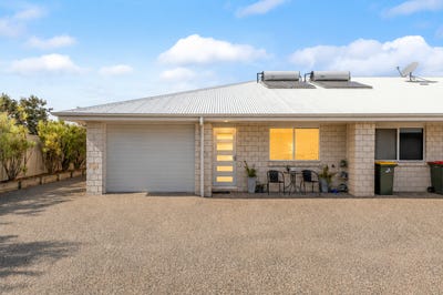 /international/au/5-44-lakeside-drive-emerald-qld-151339408/