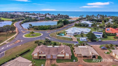 /international/au/21-1-waimarie-street-bargara-qld-151505392/