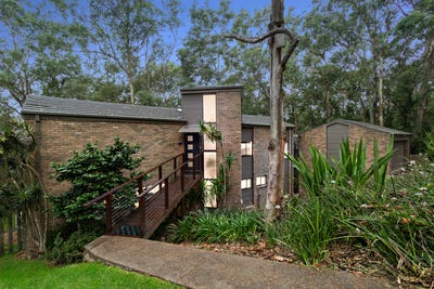 /international/au/11-wollundry-close-eleebana-nsw-152264904/