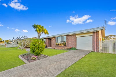 /international/au/11-ian-avenue-kawungan-qld-148734132/