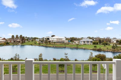 /international/au/46-saltbush-circuit-point-lonsdale-vic-147928752/