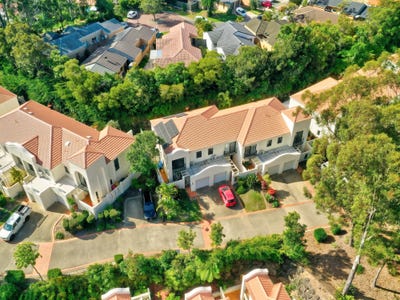 /international/au/704-22-34-glenside-drive-robina-qld-150985288/