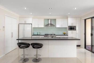 /international/au/2-2c-nicholson-road-woonona-nsw-152195756/