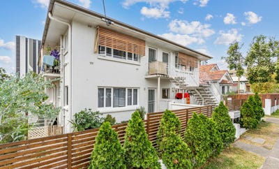 /international/au/1-37-jane-street-west-end-qld-152619264/