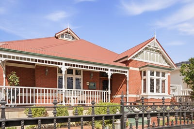 /international/au/119-raglan-road-north-perth-wa-151024556/