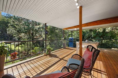 /international/au/27-north-road-lower-beechmont-qld-151282844/