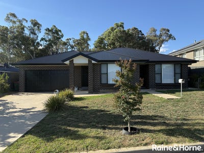 /international/au/17-17a-young-street-orange-nsw-150845880/
