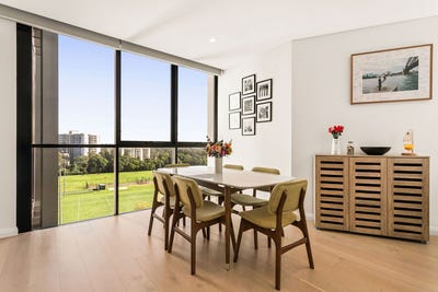 /international/au/442-9-maple-tree-road-westmead-nsw-151980576/
