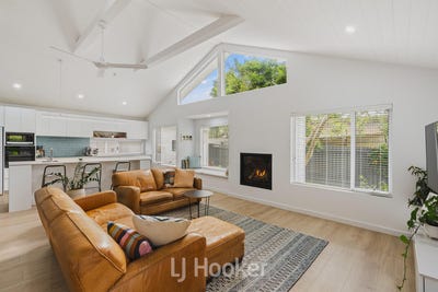/international/au/7-sutton-way-west-busselton-wa-152135280/