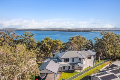 /international/au/10-omaru-place-summerland-point-nsw-151383696/