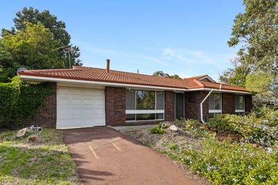 /international/au/10-mount-terrace-kalamunda-wa-151197608/
