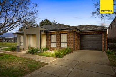 /international/au/1-8-cherington-place-strathtulloh-vic-148695216/