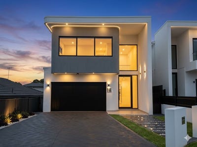/international/au/8-malcolm-avenue-mount-pritchard-nsw-150860832/