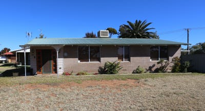 /international/au/8-hakea-street-kambalda-west-wa-148538244/?lang=en