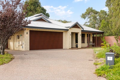 /international/au/9-isaac-court-millbridge-wa-151436276/