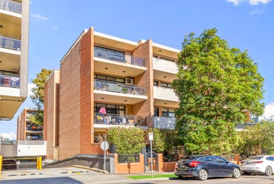 /international/au/35-1-3-childs-street-lidcombe-nsw-148511060/
