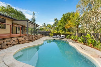 /international/au/11-casey-close-currumbin-waters-qld-152395288/