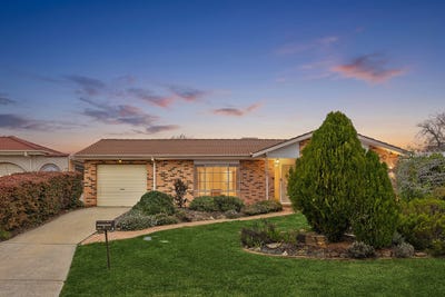 /international/au/7-ashcroft-crescent-monash-act-151182412/