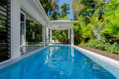 /international/au/9-muller-street-palm-cove-qld-151414436/
