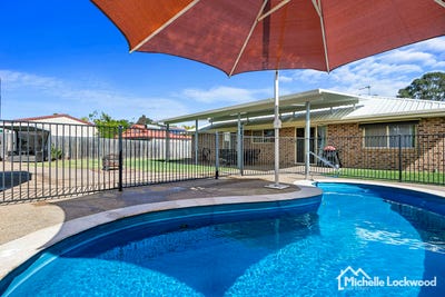 /international/au/43-bowerbird-avenue-eli-waters-qld-148665680/?lang=en