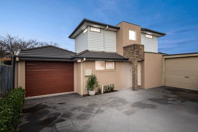 /international/au/49a-intervale-drive-avondale-heights-vic-151639856/