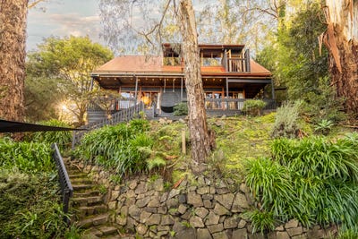 /international/au/1-selby-aura-road-selby-vic-151529316/