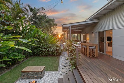 /international/au/220-edwards-street-sunshine-beach-qld-148517476/