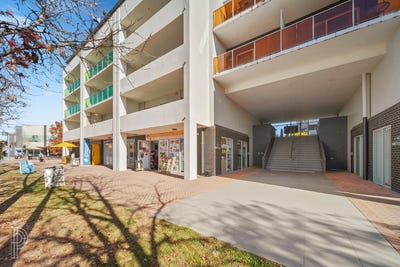 /international/au/204-142-anketell-street-greenway-act-152166640/