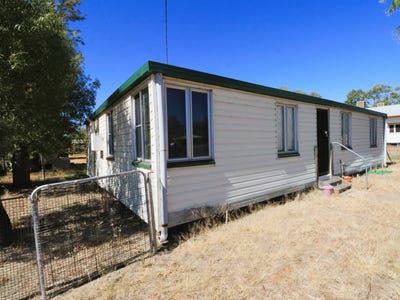 /international/au/38-dublin-street-mitchell-qld-152609832/