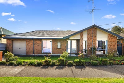 /international/au/8-king-street-korumburra-vic-151141928/
