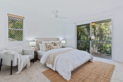 /international/au/36-16-sykes-court-southport-qld-150999948/