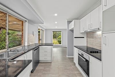 /international/au/12-83-persse-road-runcorn-qld-150758020/