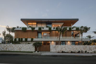 /international/au/11-lavarack-road-mermaid-beach-qld-152326128/
