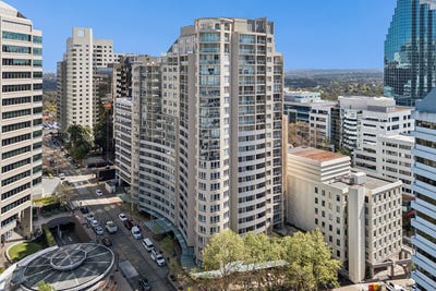 /international/au/419-10-brown-street-chatswood-nsw-152477008/