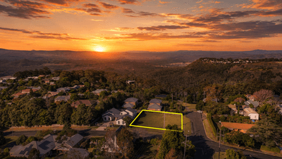 /international/au/27-warana-avenue-mount-lofty-qld-204517816/