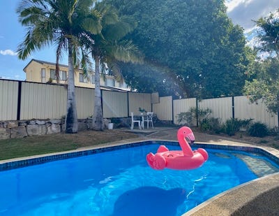/international/au/14-whissen-court-collingwood-park-qld-152099736/
