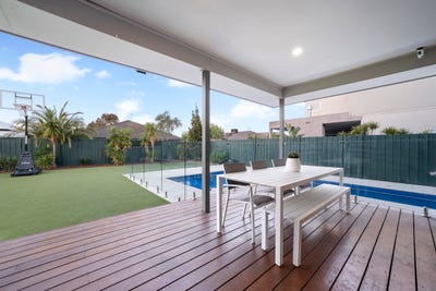/international/au/41-waterside-drive-waterways-vic-152441236/