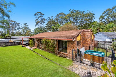 /international/au/97-ware-drive-currumbin-waters-qld-152583908/
