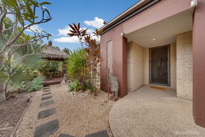 /international/au/9-carnarvon-parade-new-auckland-qld-151184492/