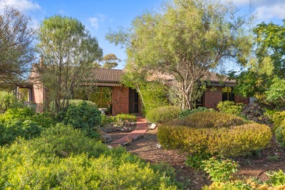 /international/au/70-south-terrace-kadina-sa-151251076/