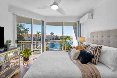 /international/au/8-75-77-morala-avenue-runaway-bay-qld-148483588/