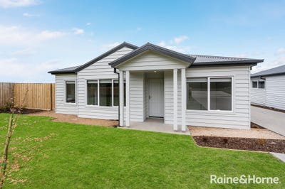 /international/au/1-3-somerville-lane-riddells-creek-vic-152671804/
