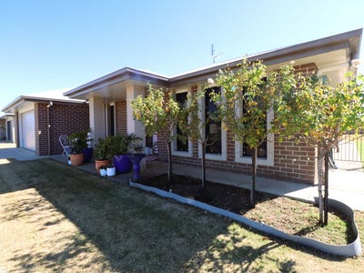 /international/au/26-bassett-court-roma-qld-148550780/?lang=en