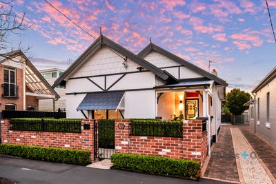 /international/au/132-dawson-street-cooks-hill-nsw-152232356/