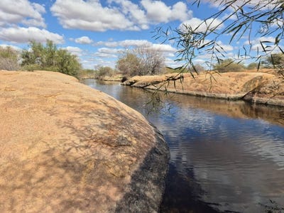 /international/au/jingemarra-station-north-road-yalgoo-wa-700410524/