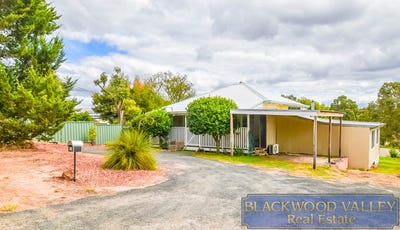 /international/au/33-padbury-road-bridgetown-wa-150790740/